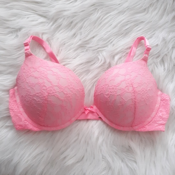 Victoria's Secret Other - VICTORIA'S SECRET Lace Push Up Bra